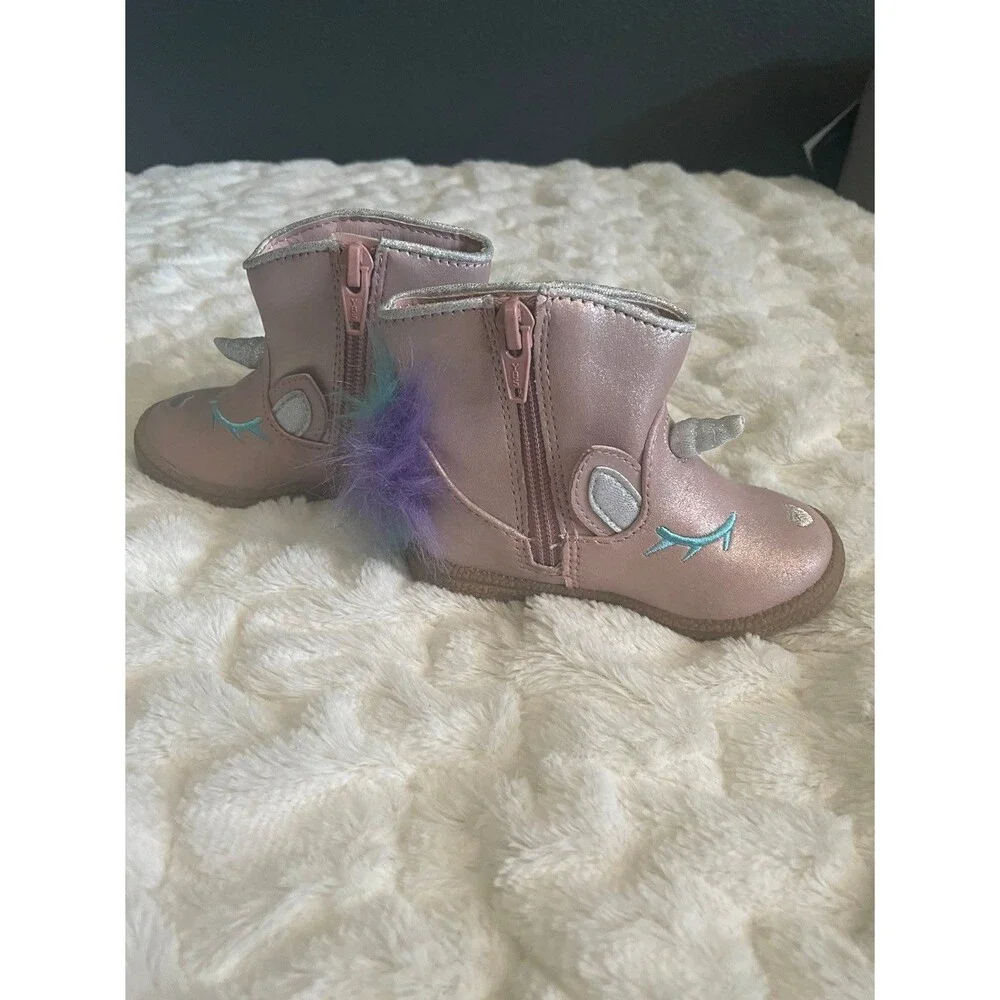 Cat & Jack Unicorn Girl Booties with Rainbow Faux Fur  Size 5